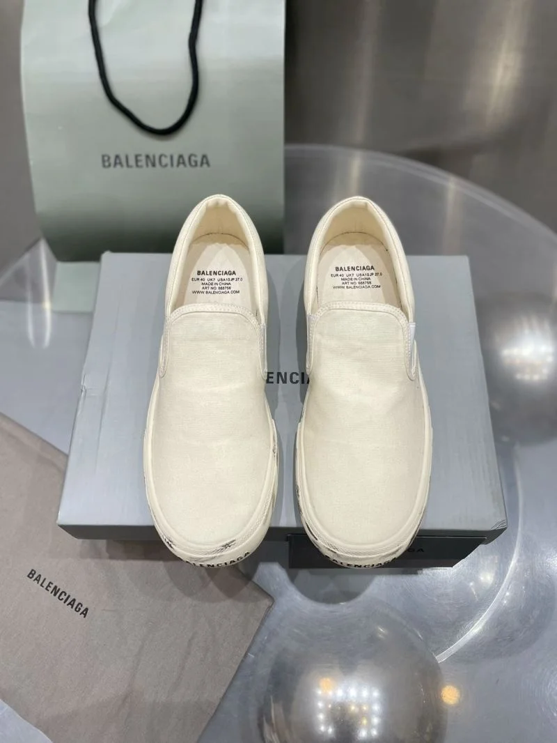 Balenciaga Low Shoes Bold 16713