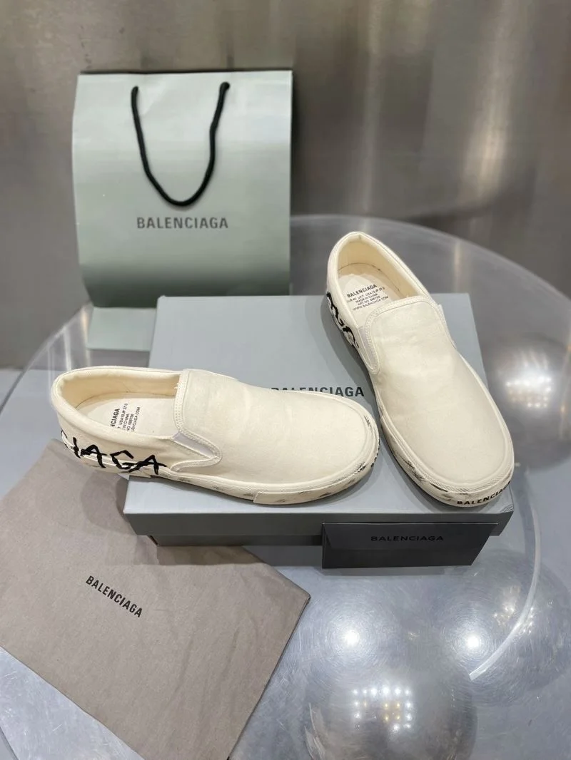 Balenciaga Low Shoes Bold 16713