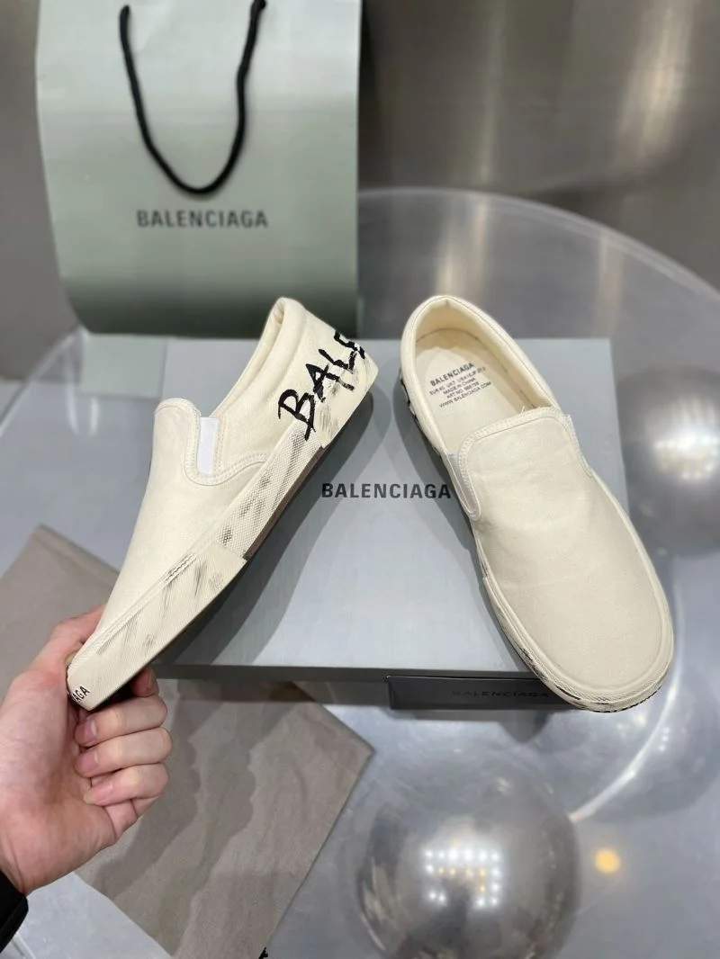 Balenciaga Low Shoes Bold 16713