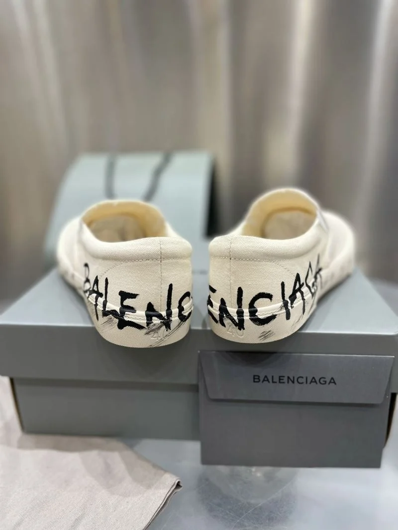 Balenciaga Low Shoes Bold 16713