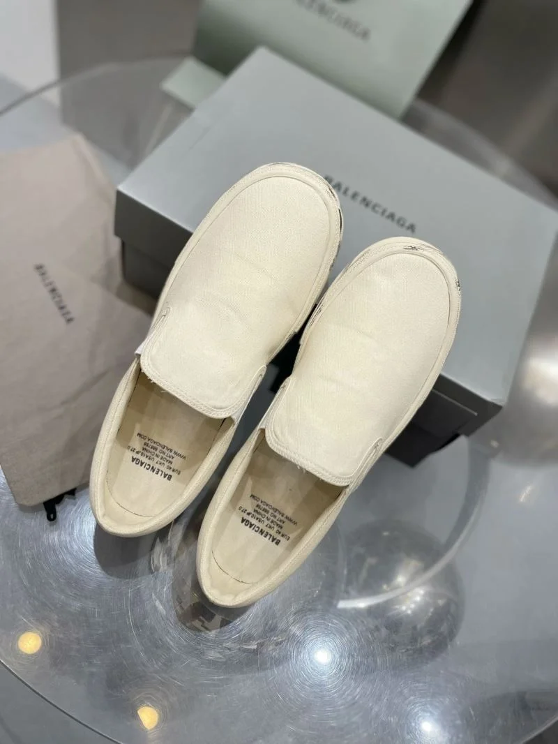 Balenciaga Low Shoes Bold 16713