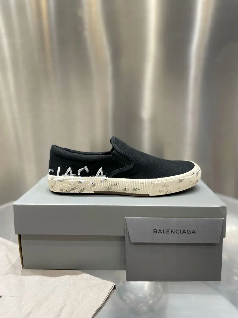 Balenciaga Low Shoes Compact 16708