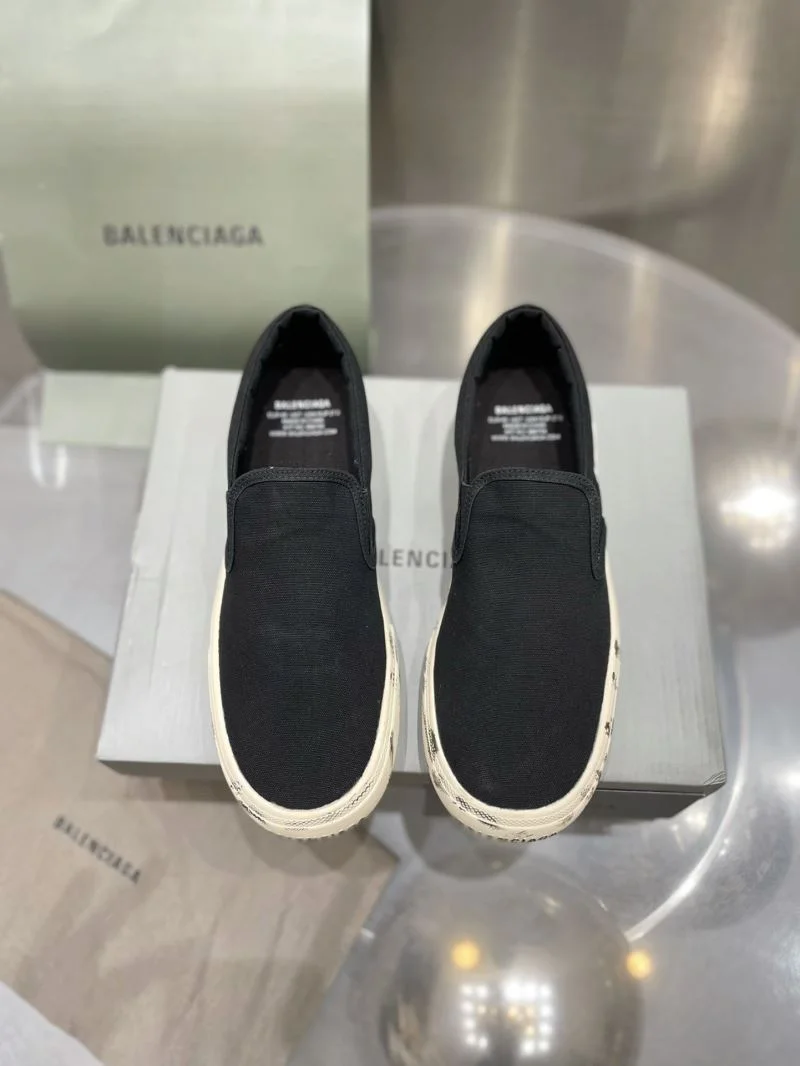 Balenciaga Low Shoes Compact 16708