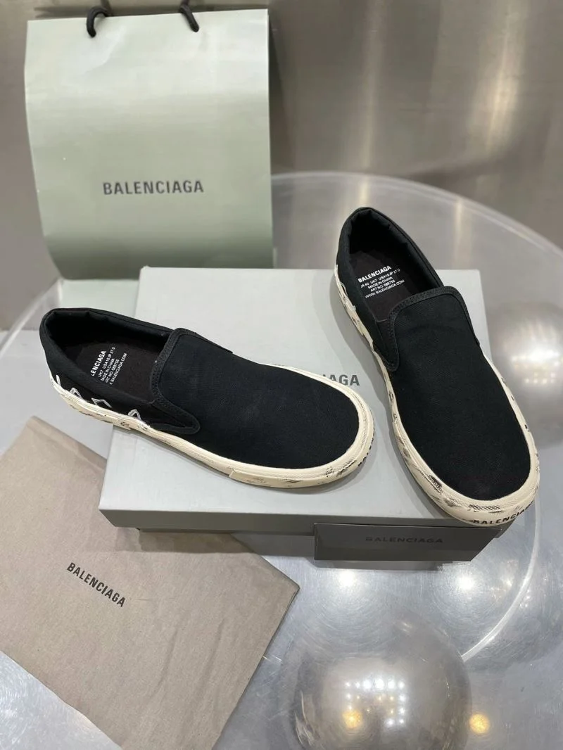Balenciaga Low Shoes Compact 16708