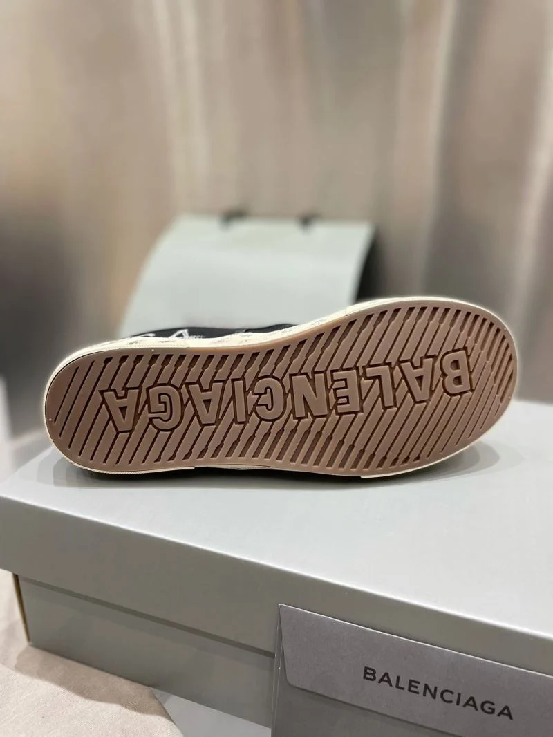 Balenciaga Low Shoes Compact 16708