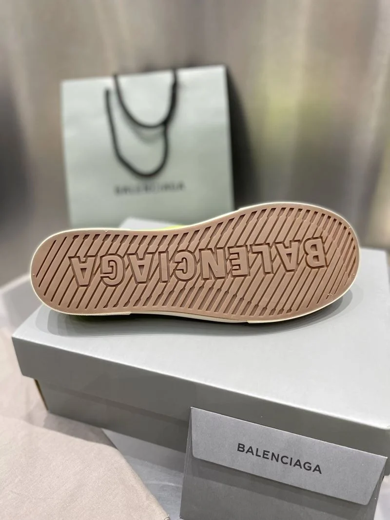 Compact Balenciaga Low Shoes 16714