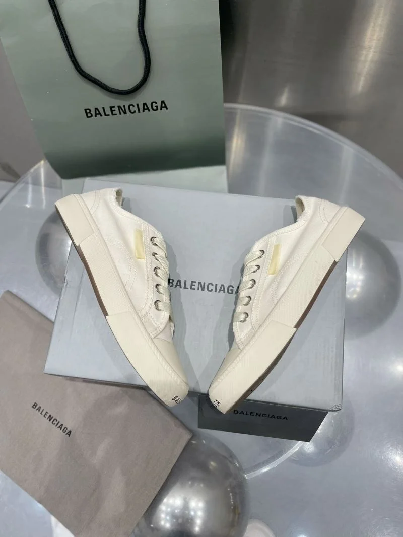 Durable Balenciaga Low Shoes 16703