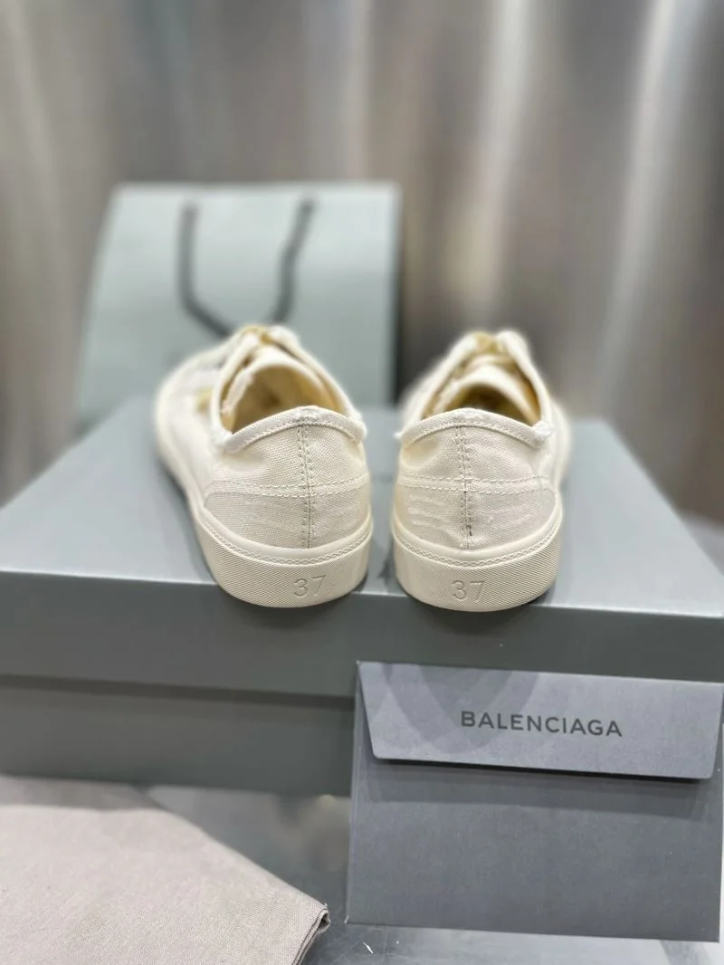 Durable Balenciaga Low Shoes 16703