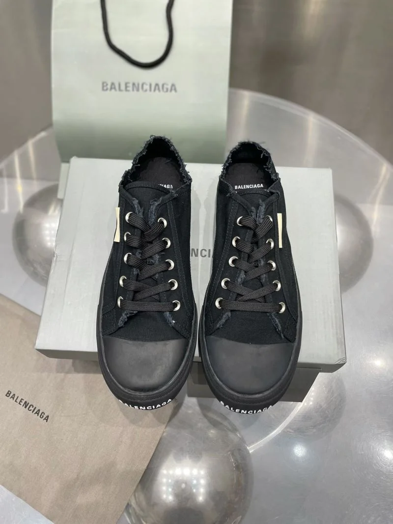 Balenciaga Low Shoes Soft 16721