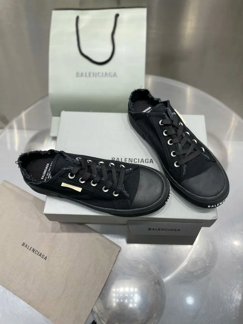 Balenciaga Low Shoes Soft 16721