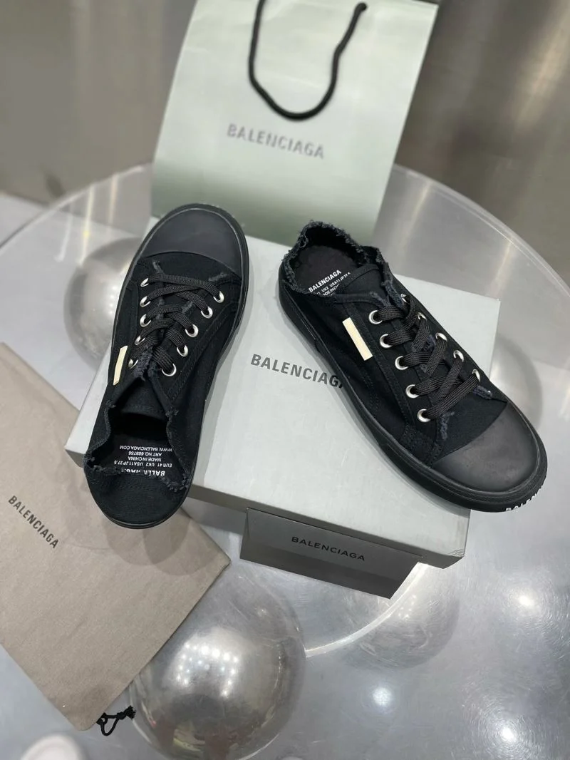 Balenciaga Low Shoes Soft 16721