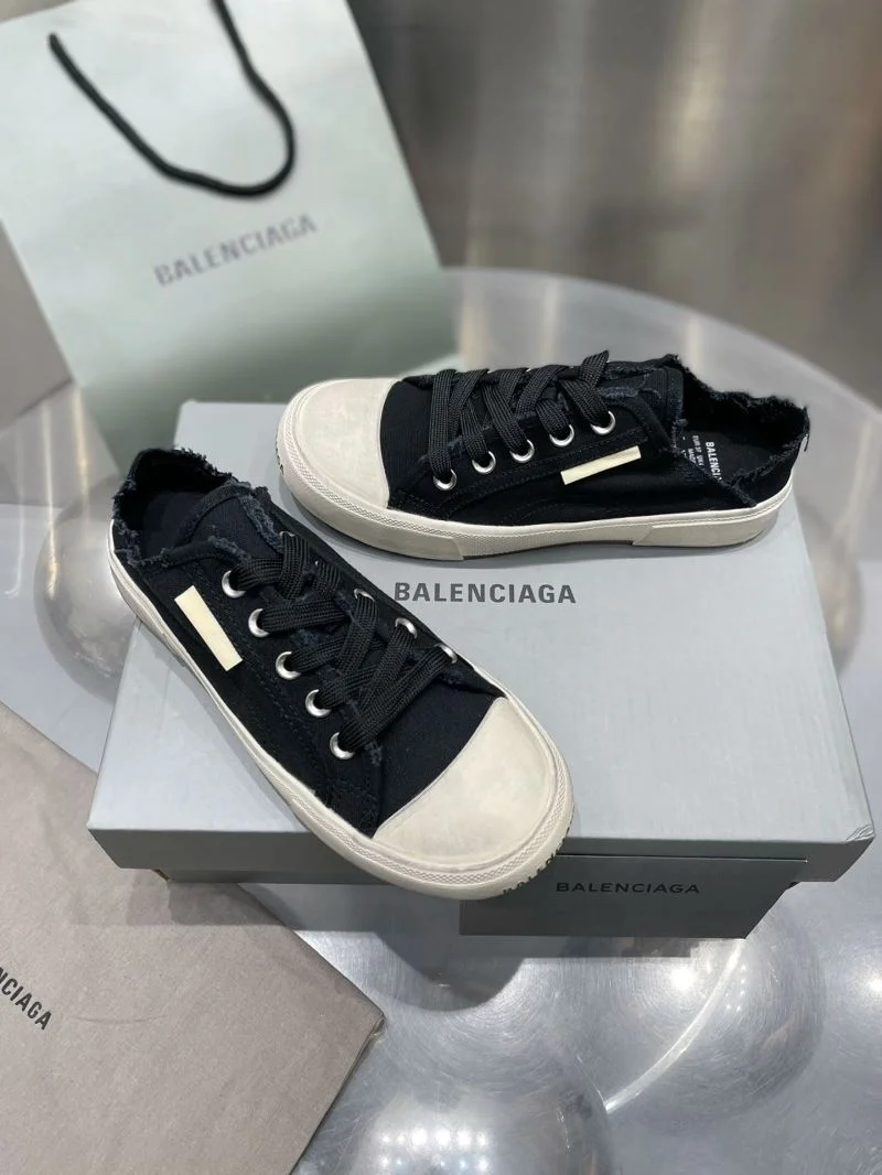 Cozy Balenciaga Low Shoes 16718