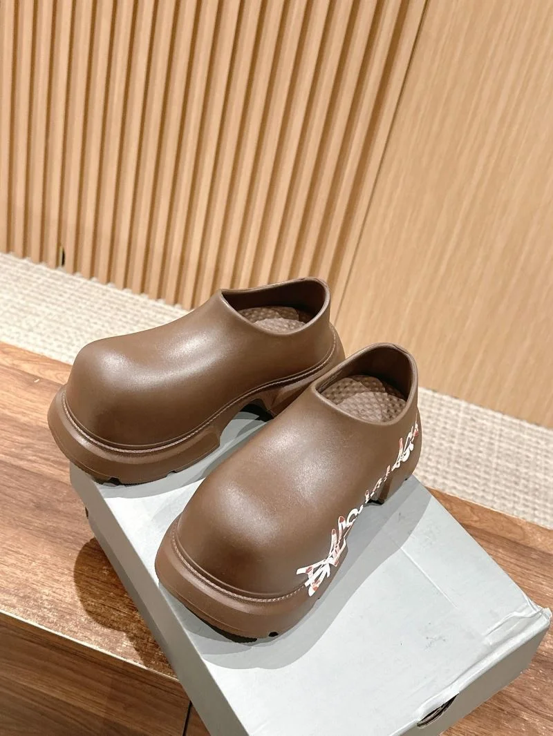 Balenciaga Low Shoes Reliable 16728