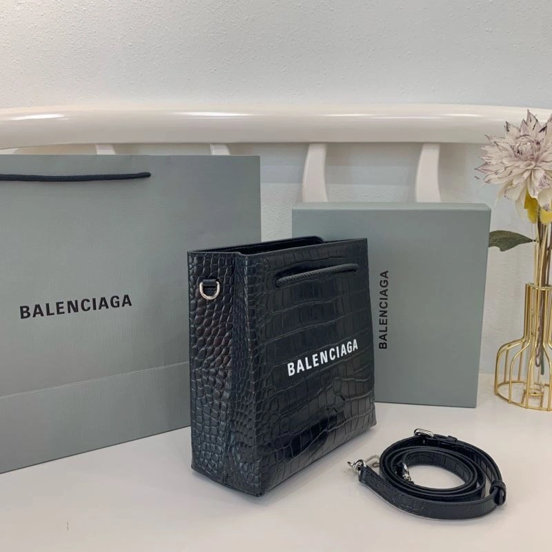 StreetReady Balenciaga Luxury Balenciaga Crocodile Pattern Shopping Bag - Black 78556