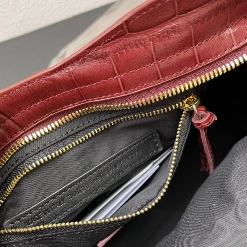 WellDesigned Balenciaga Luxury Crocodile Leather Motorcycle Bag with Gold Accents 72674