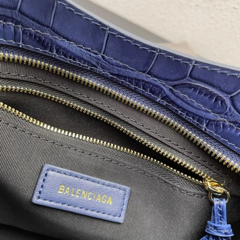 Balenciaga Luxury Crocodile Motorcycle Bag with Handmade Handle Stylish 72634