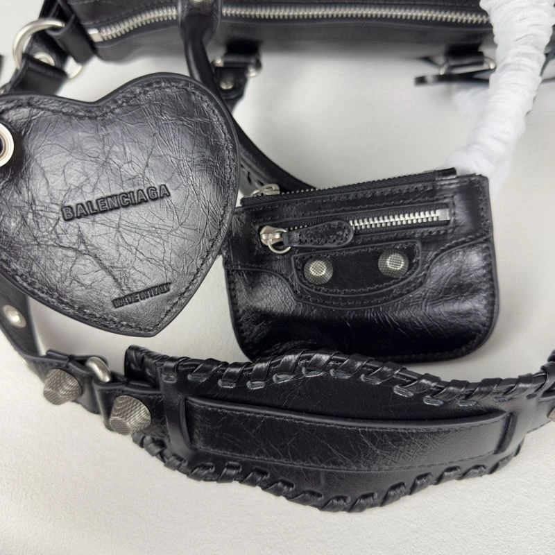 Balenciaga Luxury Italian Crackled Leather Travel Bag with Detachable Strap Compact 75328