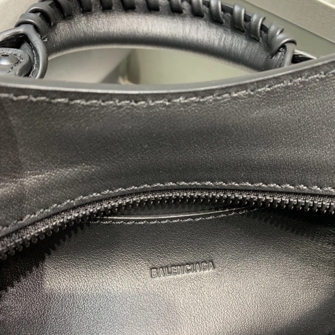 Balenciaga Luxury Neo Classic Mini Motorcycle Bag -  Chic Design Sporty 64654