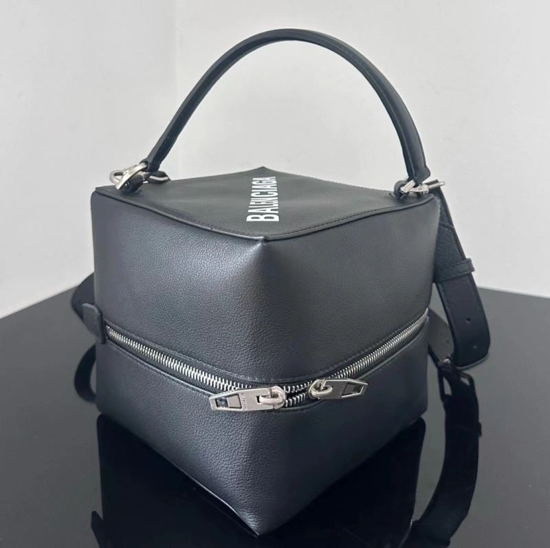 OnTrend Balenciaga Luxury Square Dice Bag - Early Autumn Collection 72575
