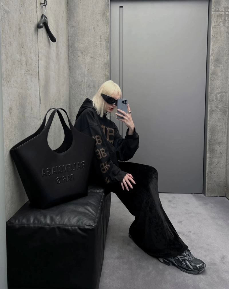 Seasonal Balenciaga Mary Kate  Soft Cowhide Tote Bag 23SS 78570