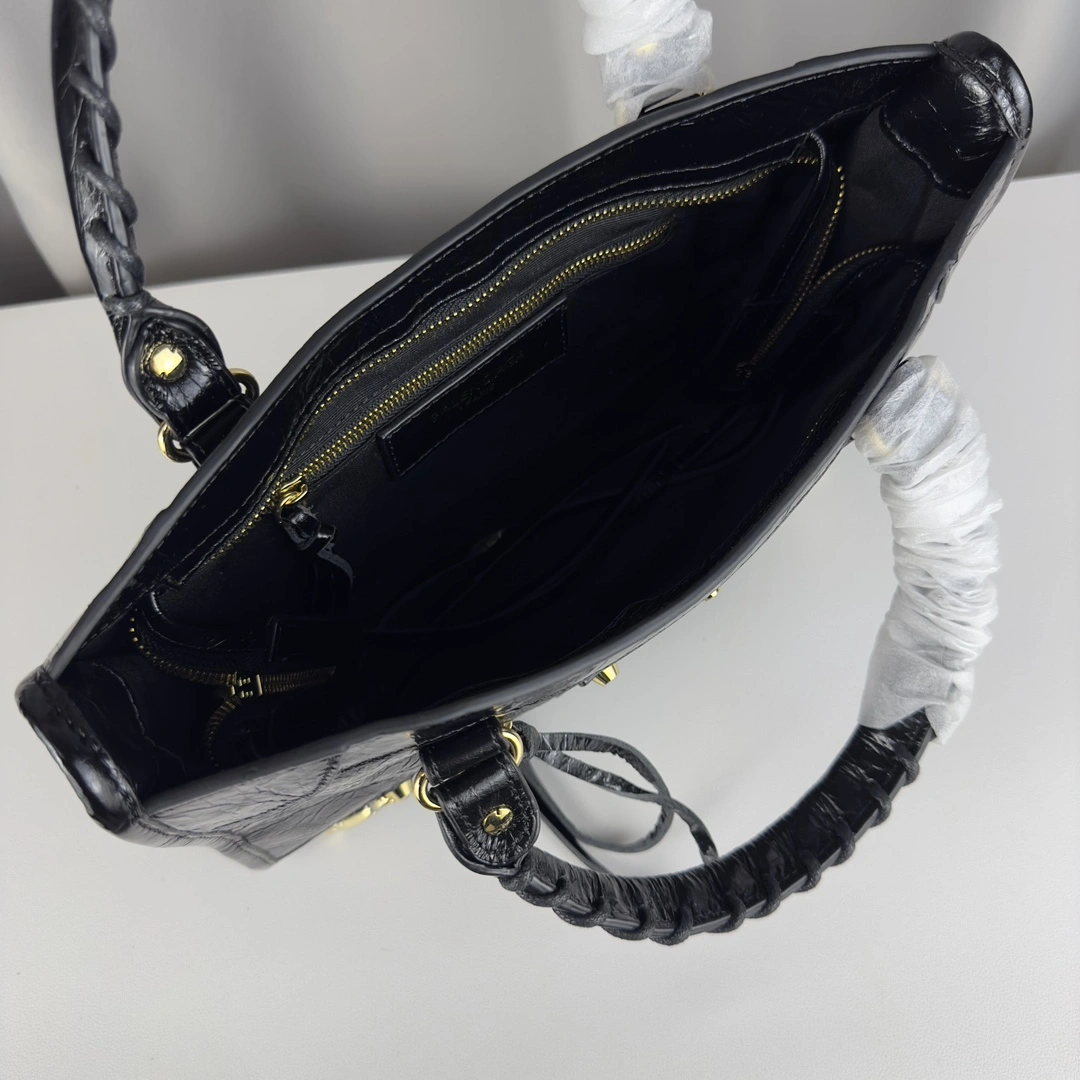 Balenciaga Medium Motorcycle Bag with Logo and Studded Design Trendy 60988