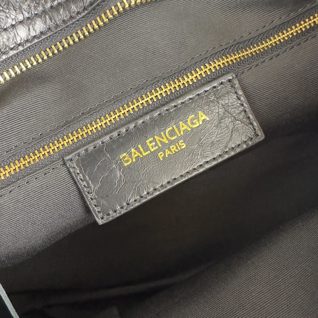 Balenciaga Medium Motorcycle Bag with Logo and Studded Design Trendy 60988