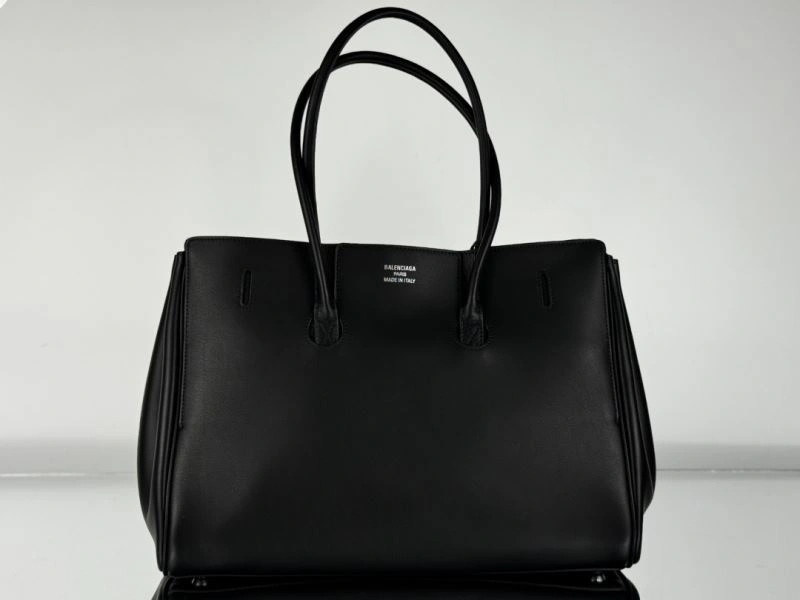Compact Balenciaga  Black Silver Bel-Air Calfskin Shoulder Bag 67003