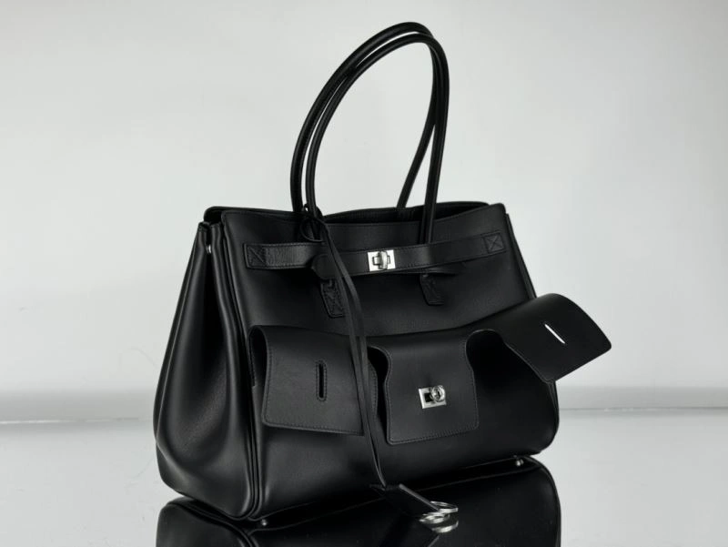 Compact Balenciaga  Black Silver Bel-Air Calfskin Shoulder Bag 67003