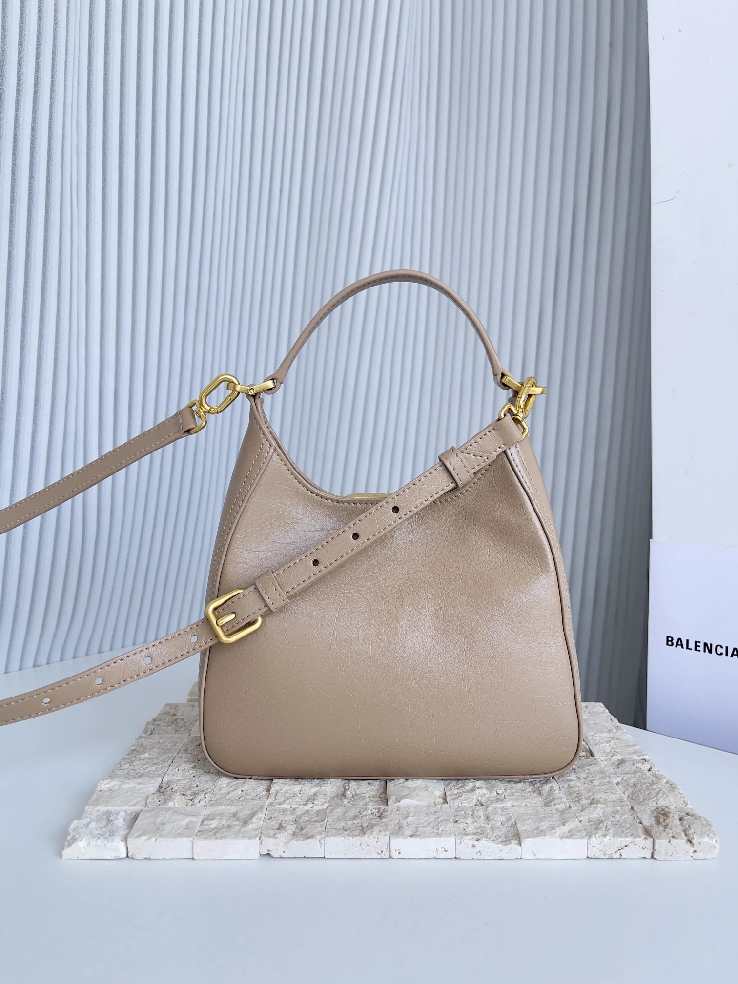 Balenciaga  Hobo Bag - 20x20.5x6.8 cm EyeCatching 60943