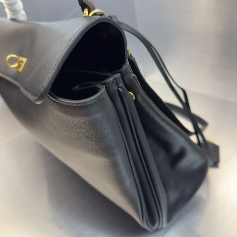 Balenciaga Multi-Size Mini to Large Fashion Tote Bag FashionForward 69972