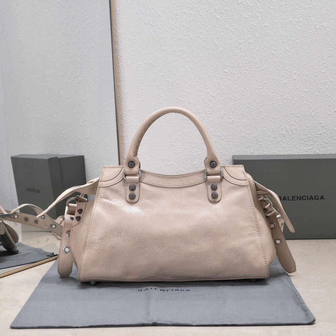 ModernLook Balenciaga NEO CAGOLE Vintage Cracked Lambskin Trapezoid Bag 61041