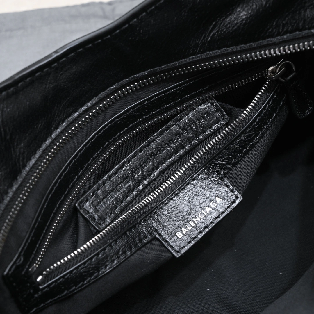 Balenciaga NEO CAGOLE Vintage Cracked Leather Shoulder Bag Thermal 61024