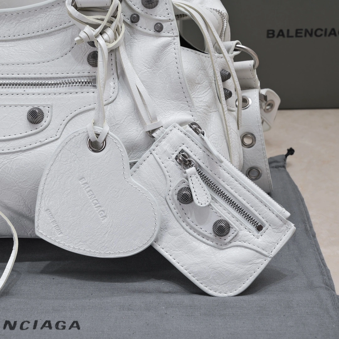 Balenciaga NEO CAGOLE Vintage Cracked Sheepskin Medium Bag Durable 60957