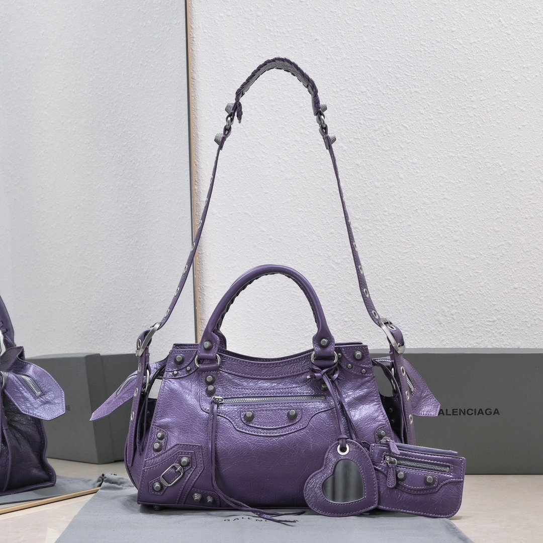 Balenciaga NEO CAGOLE Vintage Distressed Motorcycle Bag RelaxedFit 61003