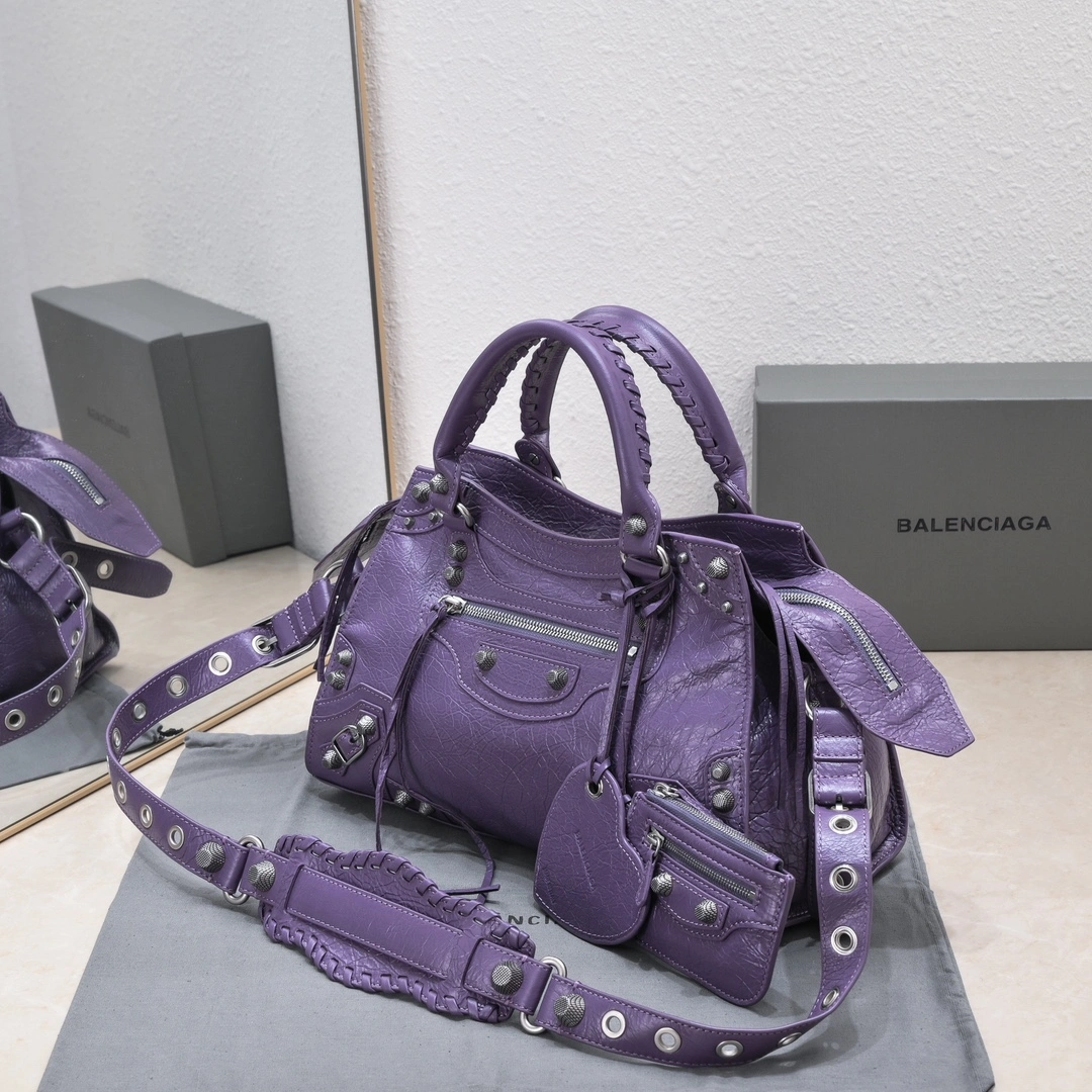 Balenciaga NEO CAGOLE Vintage Distressed Motorcycle Bag RelaxedFit 61003