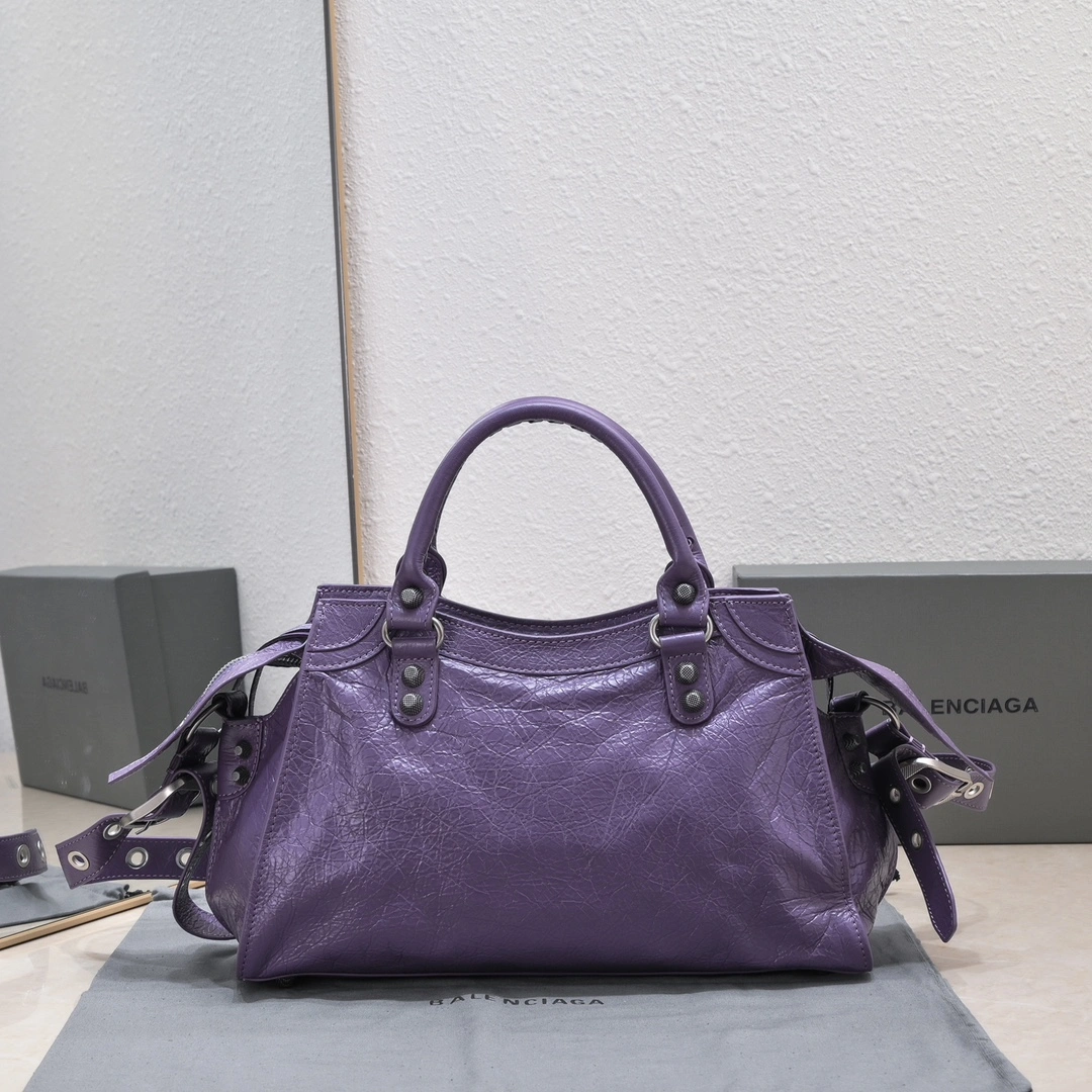 Balenciaga NEO CAGOLE Vintage Distressed Motorcycle Bag RelaxedFit 61003
