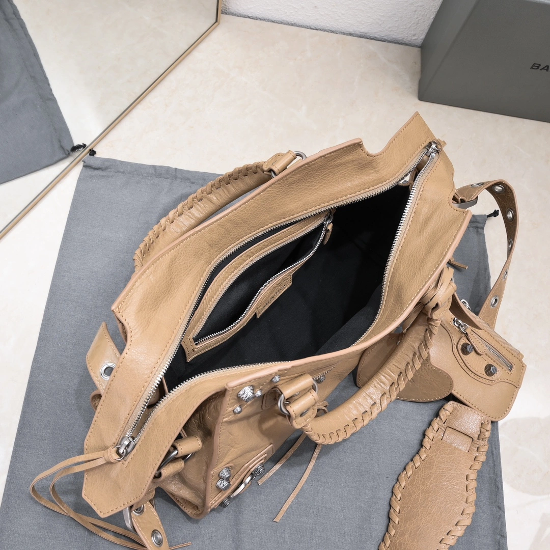 Balenciaga NEO CAGOLE Vintage Leather Motorcycle Bag with Accessories AllSeason 60967