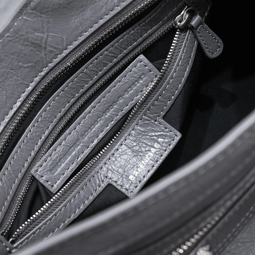 Balenciaga NEO CAGOLE Vintage Sheepskin Motorcycle Bag Attractive 60992