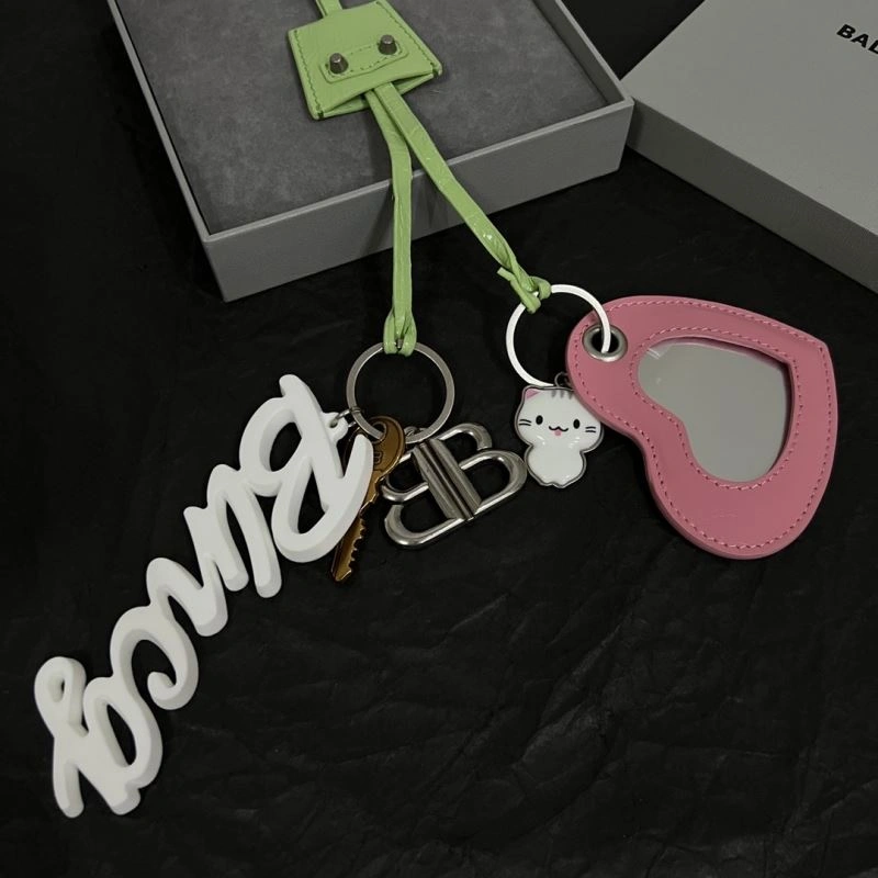 Lightweight Balenciaga Necklaces 215666
