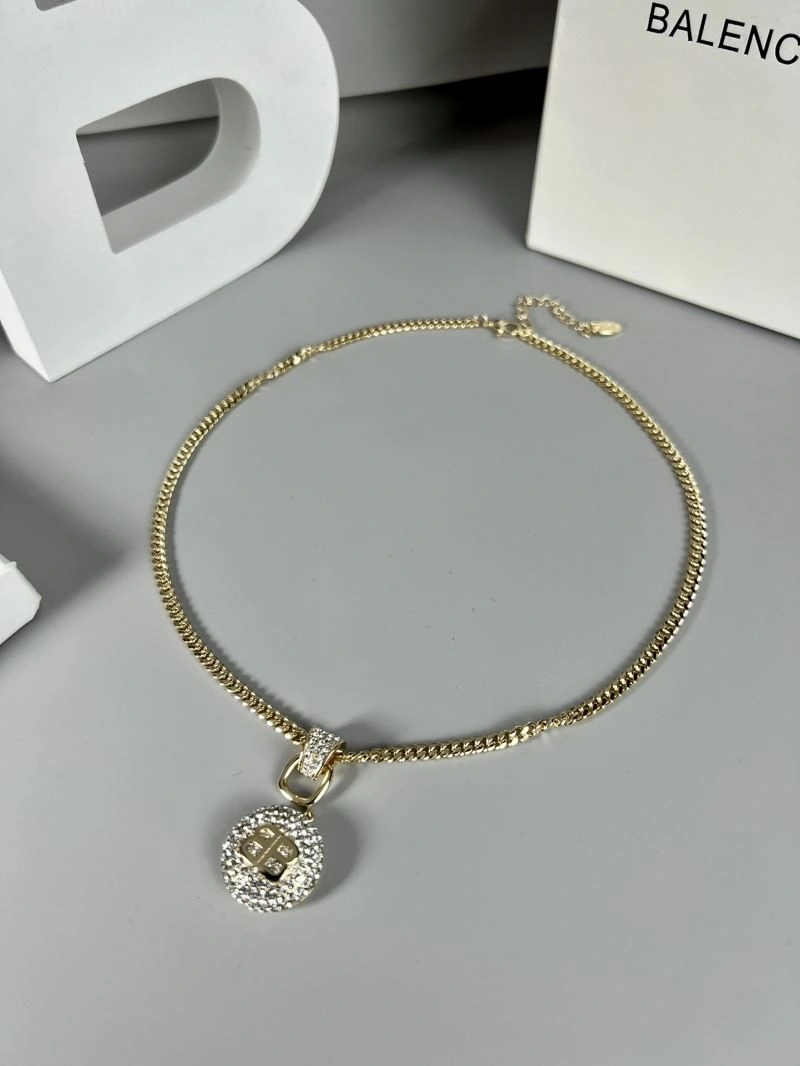 EyeCatching Balenciaga Necklaces 215630