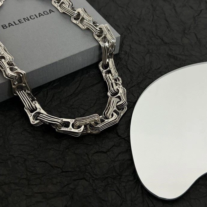 Balenciaga Necklaces Youthful 215556