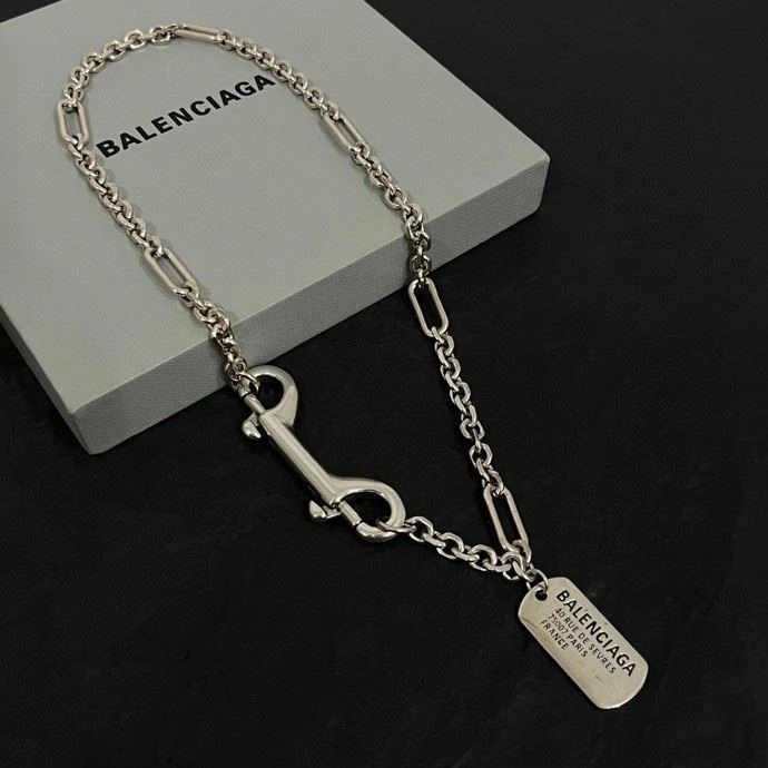 EyeCatching Balenciaga Necklaces 215560