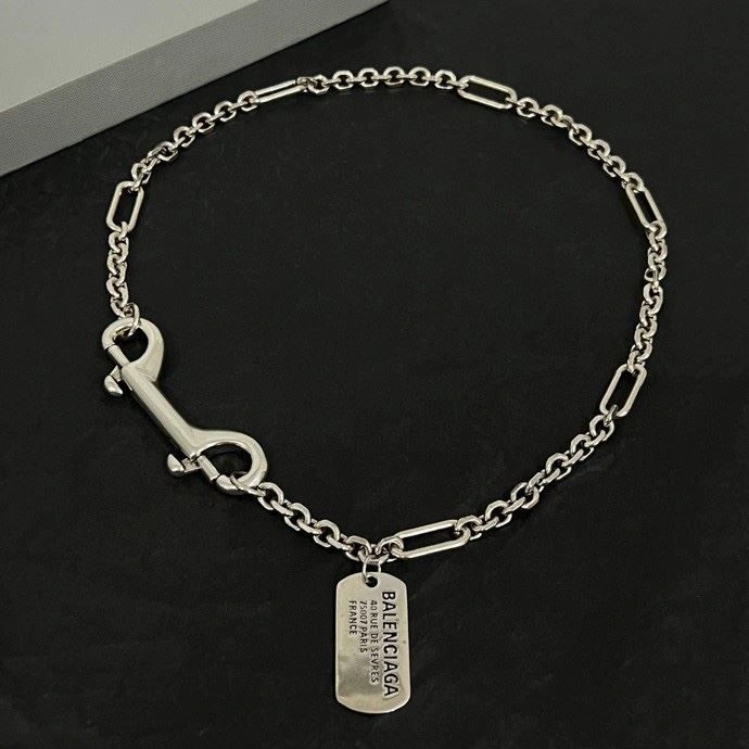 EyeCatching Balenciaga Necklaces 215560