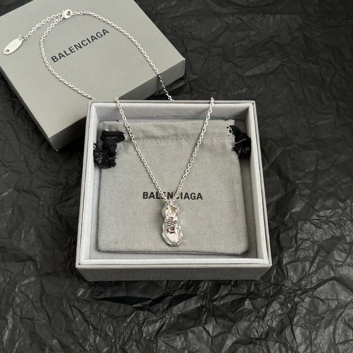 Timeless Balenciaga Necklaces 215570