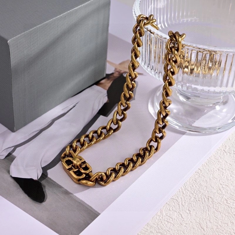 Sustainable Balenciaga Necklaces 215430