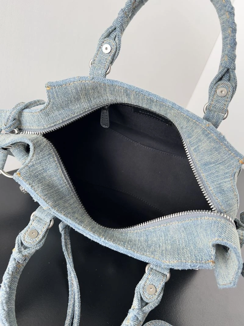 DailyWear Balenciaga Neo Cagole Distressed Denim Motorcycle Bag 72673