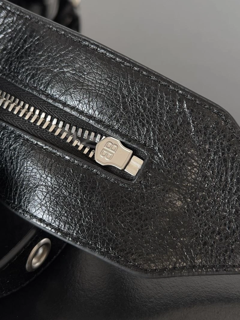 Efficient Balenciaga Neo Cagole Distressed Lambskin Motorcycle Bag with Heart Mirror 66939