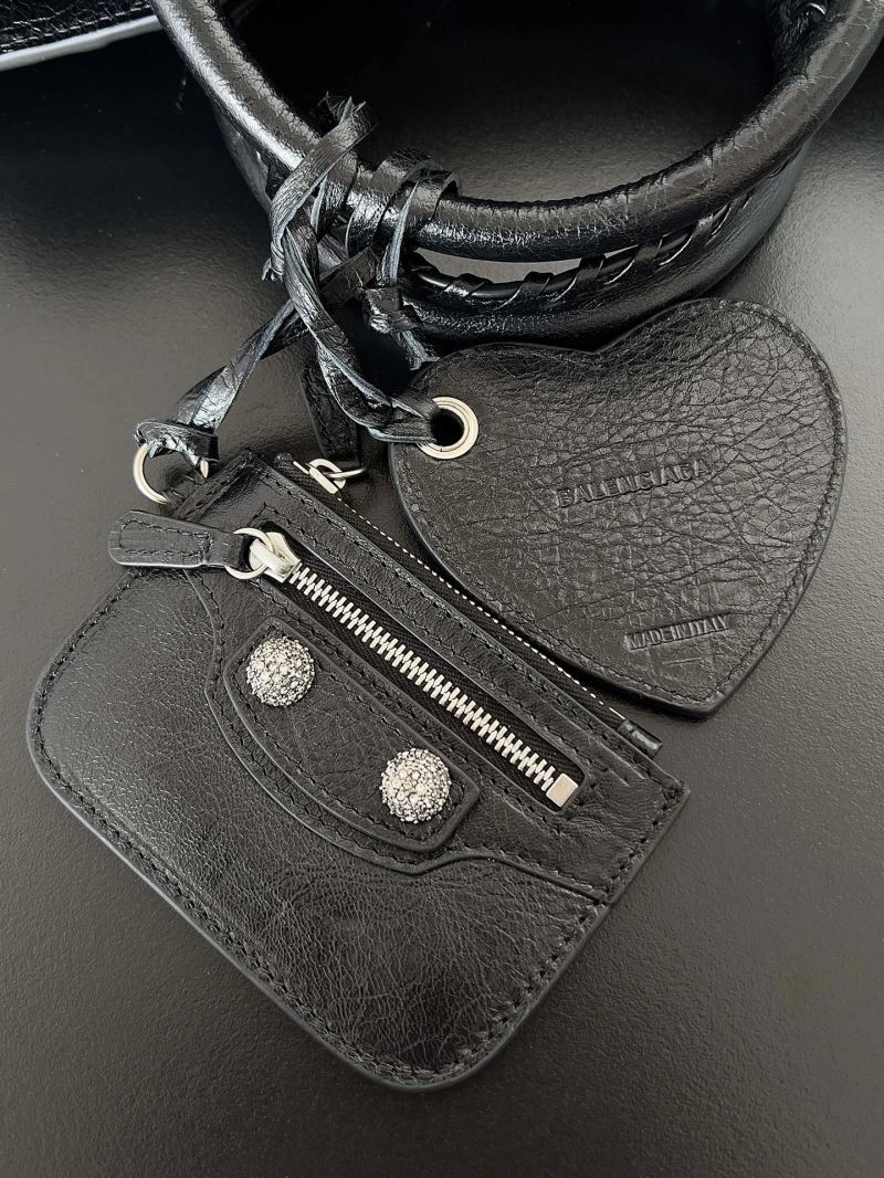 Efficient Balenciaga Neo Cagole Distressed Lambskin Motorcycle Bag with Heart Mirror 66939