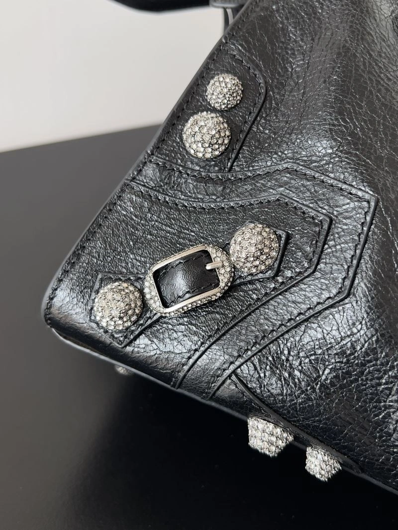 Efficient Balenciaga Neo Cagole Distressed Lambskin Motorcycle Bag with Heart Mirror 66939
