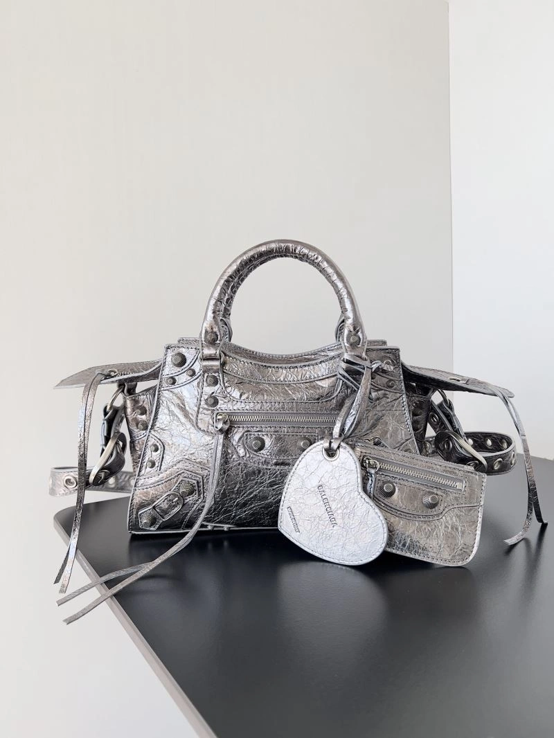 WellDesigned Balenciaga Neo Cagole Distressed Lambskin Motorcycle Bag 78753